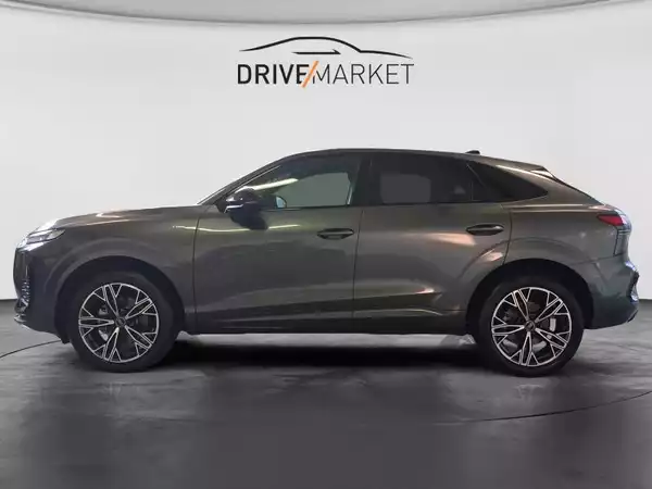 Audi Q3 Sportback - Photo 1