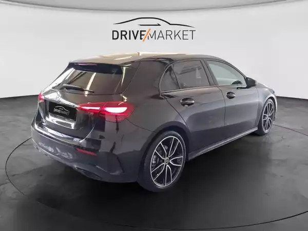 Mercedes-Benz A 200 AMG Line - Photo 2