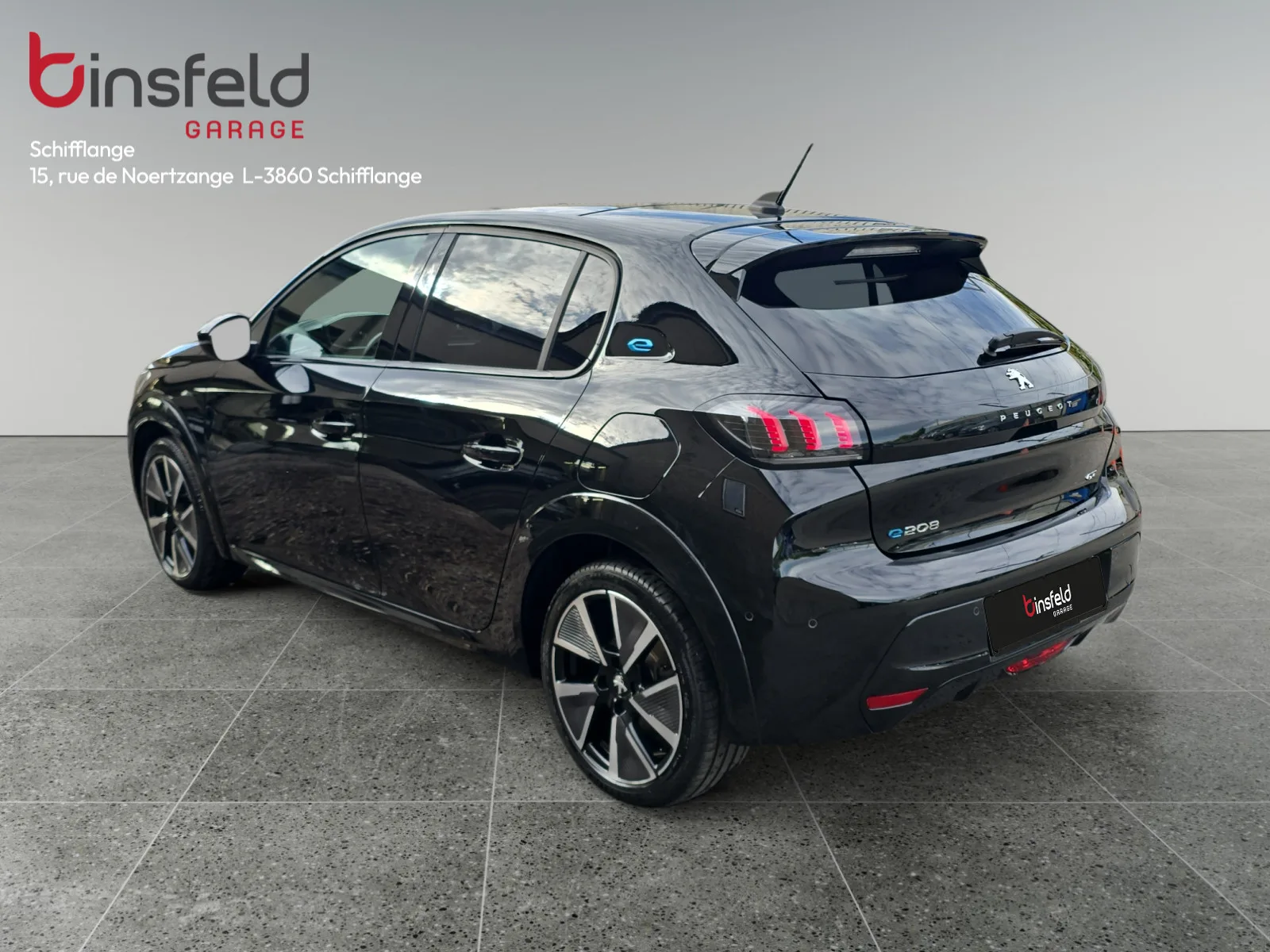 Peugeot 208 GT 5D CVT - Photo 1