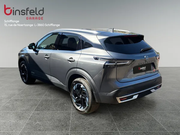 Nissan Qashqai N-Connecta 5D AUTO10 SUV - Photo 2