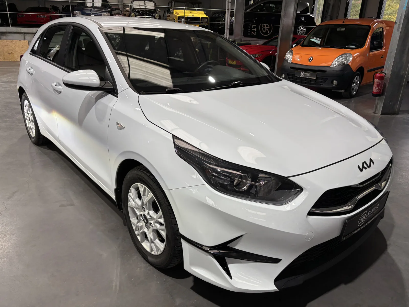 Kia Ceed 1.5 T VISION - Photo 1