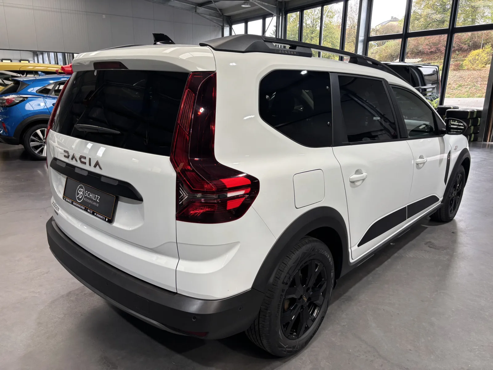 Dacia Jogger 1.6 FullHybrid 140 AT - Photo 1