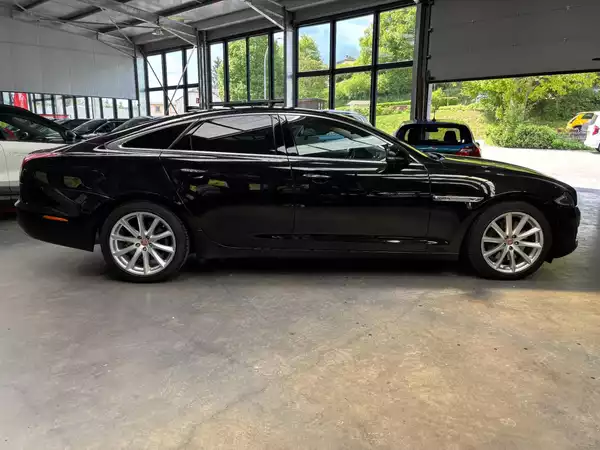 Jaguar XJ V6 3.0 Diesel 300HP - Photo 2