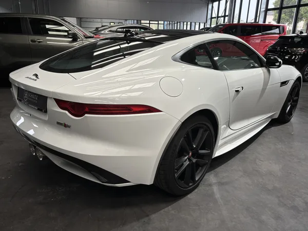 Jaguar F-Type 3.0L SC V6 AWD S - Photo 2