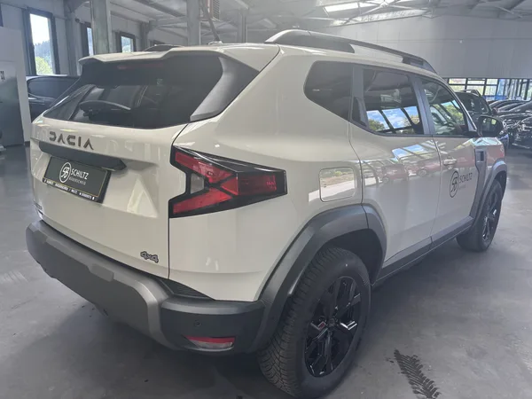 Dacia Duster 1.2 MildHybrid 4x4 LPG-GPL - Photo 2