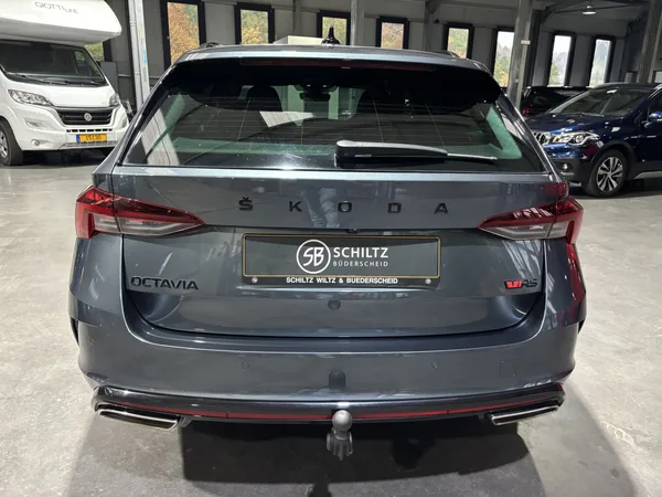 Skoda Octavia VRS 2.0 TSI 245 AT - Photo 3