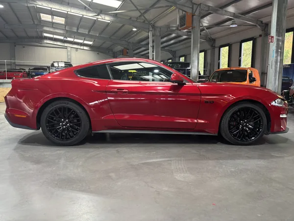 Ford Mustang 5.0 V8 GT AT - Photo 2