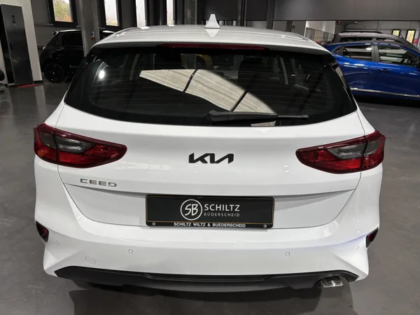 Kia Ceed 1.5 T VISION - Photo 3