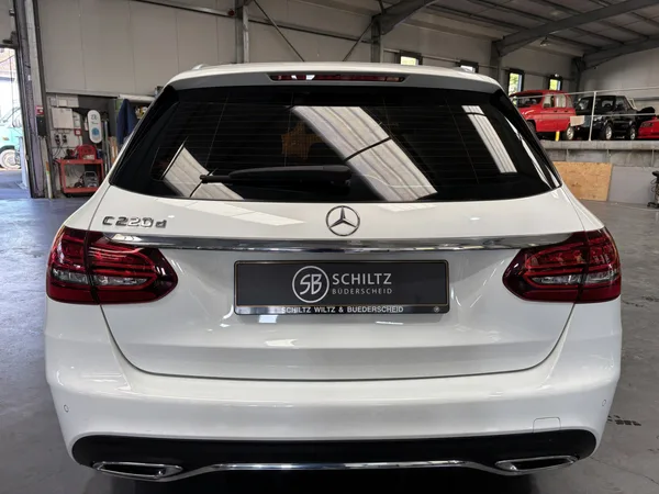 Mercedes-Benz C 220 AMG LINE - Photo 3