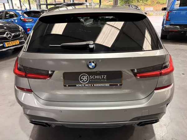 BMW M340i i xDrive Touring - Photo 3