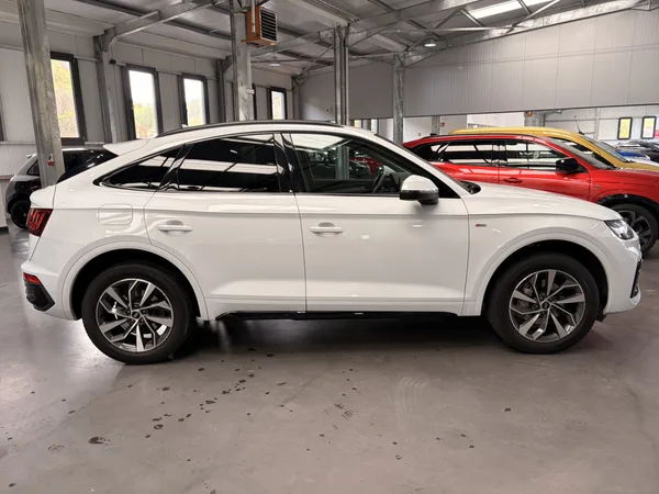 Audi Q5 40 TDi Sportback S-Line Quattro S-Tronic - Photo 2