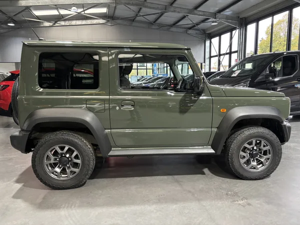 Suzuki Jimny 1.5 GLX ALLGrip 4 places - Photo 2