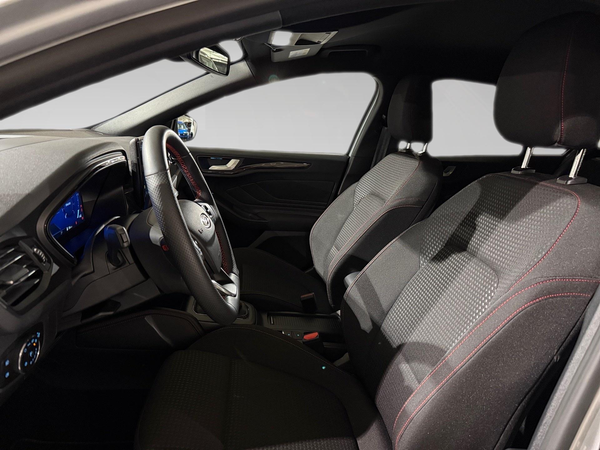 Ford Focus Clipper 1.0i EcoBoost MHEV 92kW ST-Line X - Photo 1