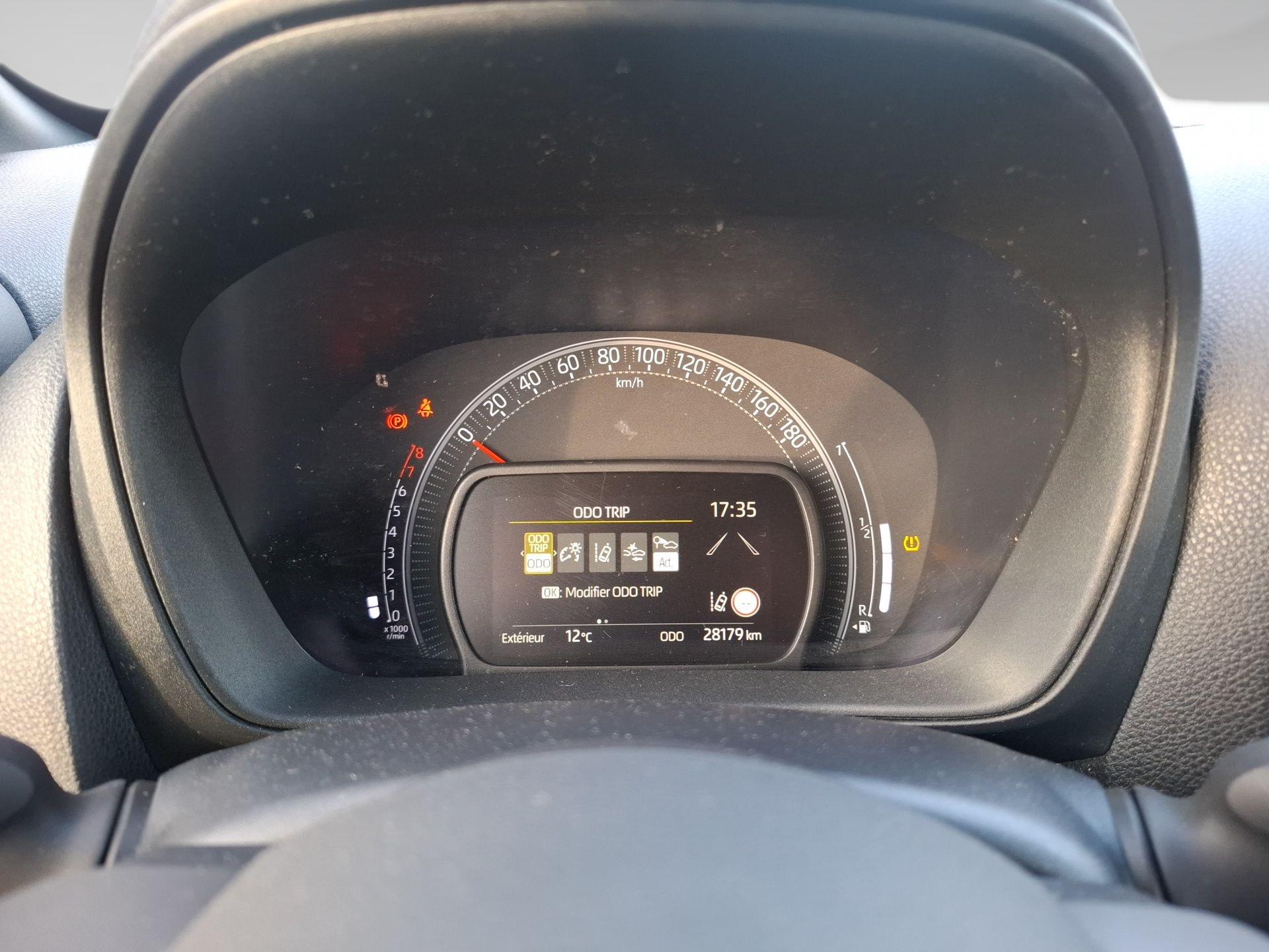 Toyota Aygo X 1.0 VVT-i Play - Photo 2