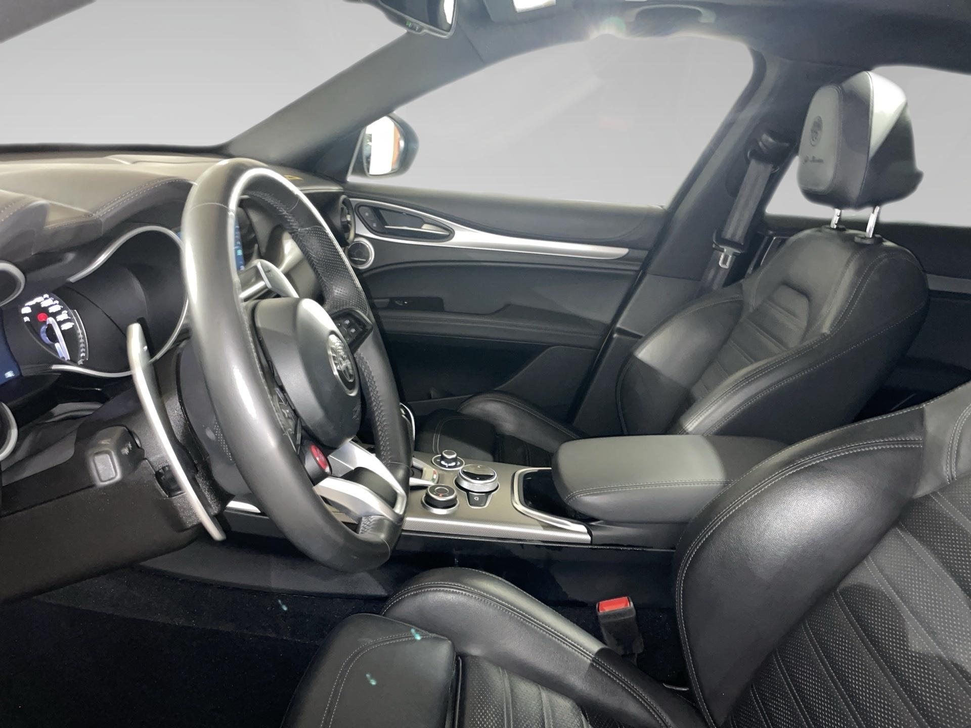 Alfa Romeo Stelvio 2.0 280 GT Junior Ocra AWD - Photo 3