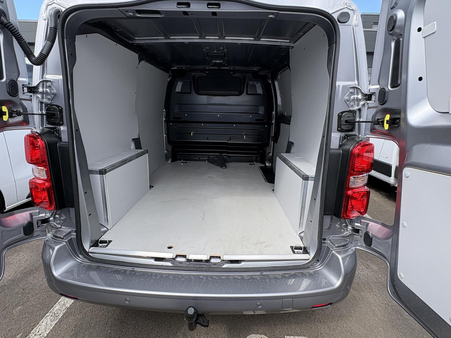 Fiat Scudo SCUDO VAN S-DESIGN 2.2 MJ AT 180 - Photo 2