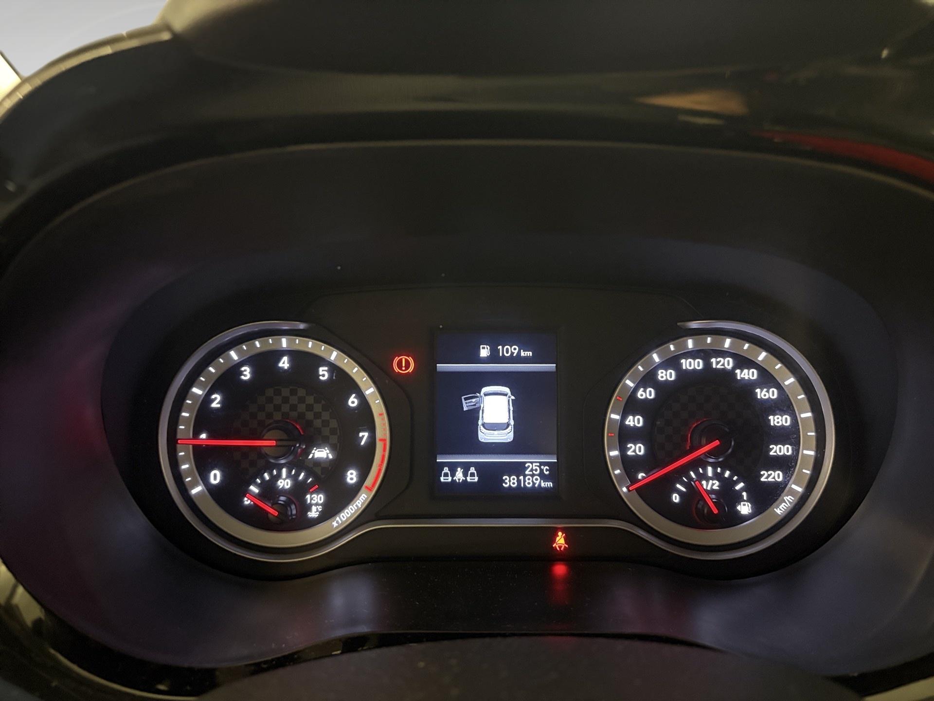 Hyundai i10 1.0 Twist - Photo 1