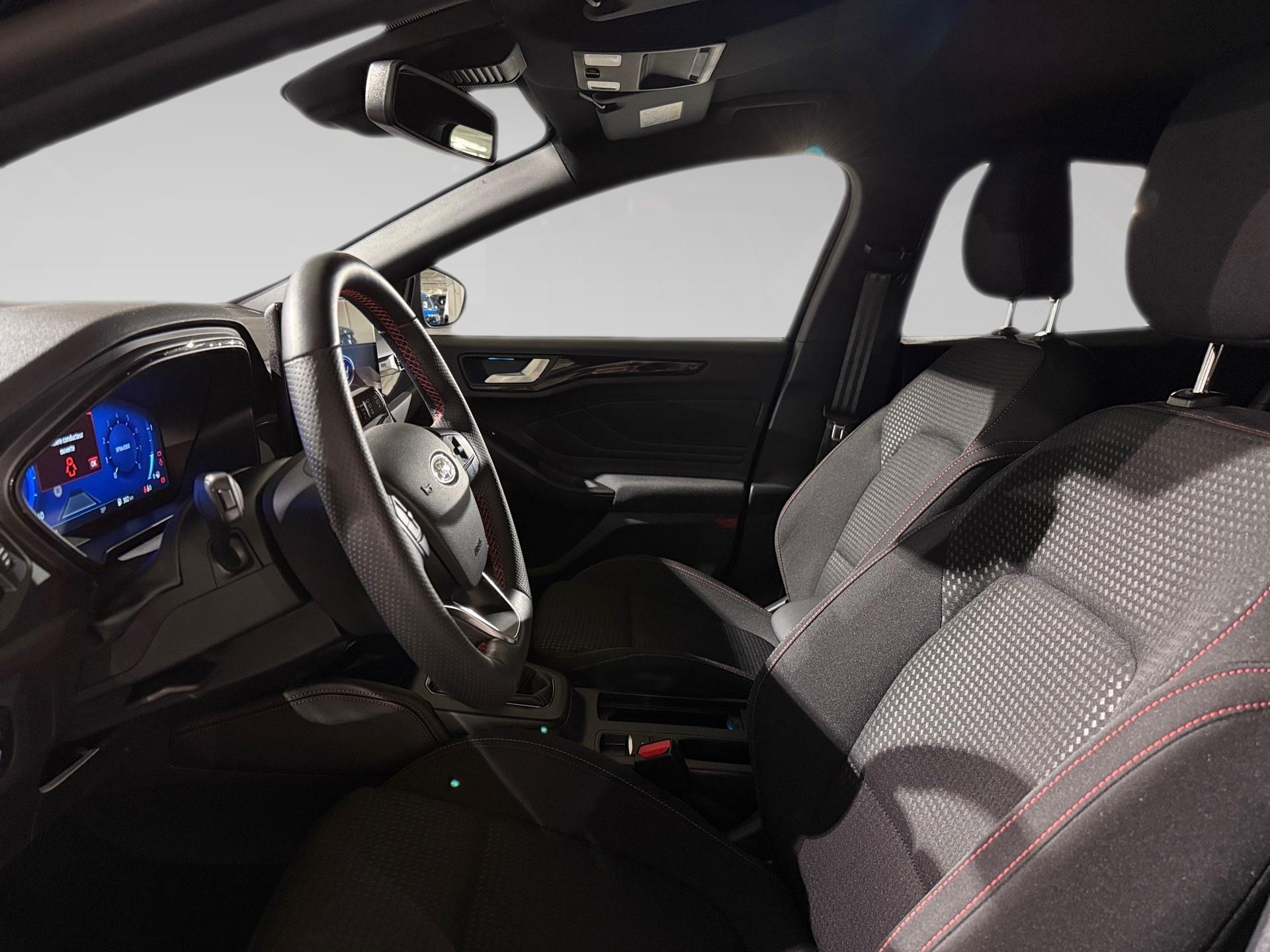 Ford Focus Clipper 1.0i EcoBoost MHEV 92kW ST-Line X - Photo 3