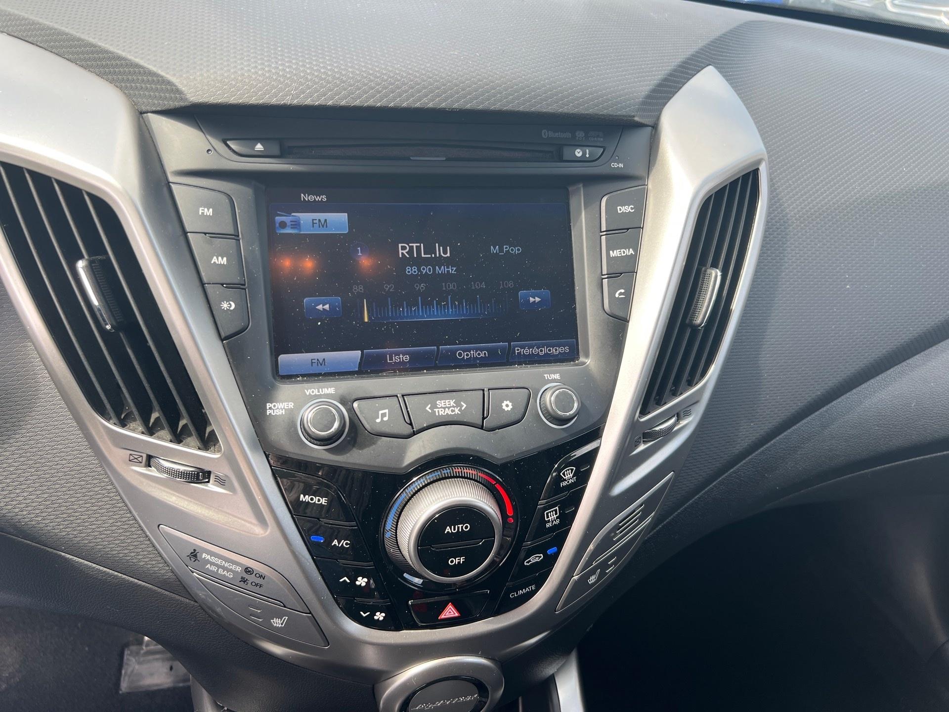 Hyundai VELOSTER 1.6 GDI 140 PACK PREMIUM DCT-6 - Photo 2