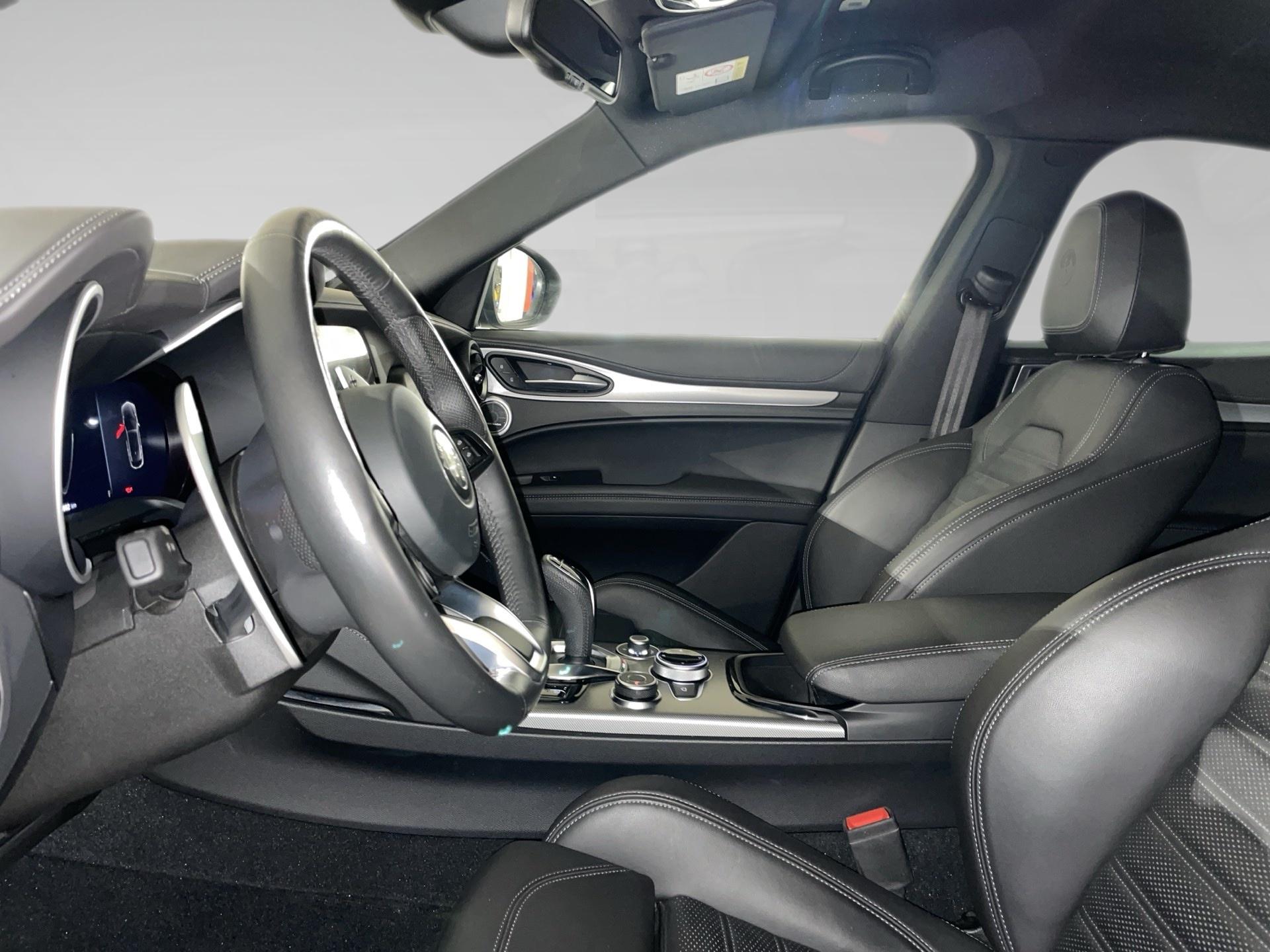 Alfa Romeo Stelvio 2.2 Diesel 154kW Veloce AT8-Q4 - Photo 1