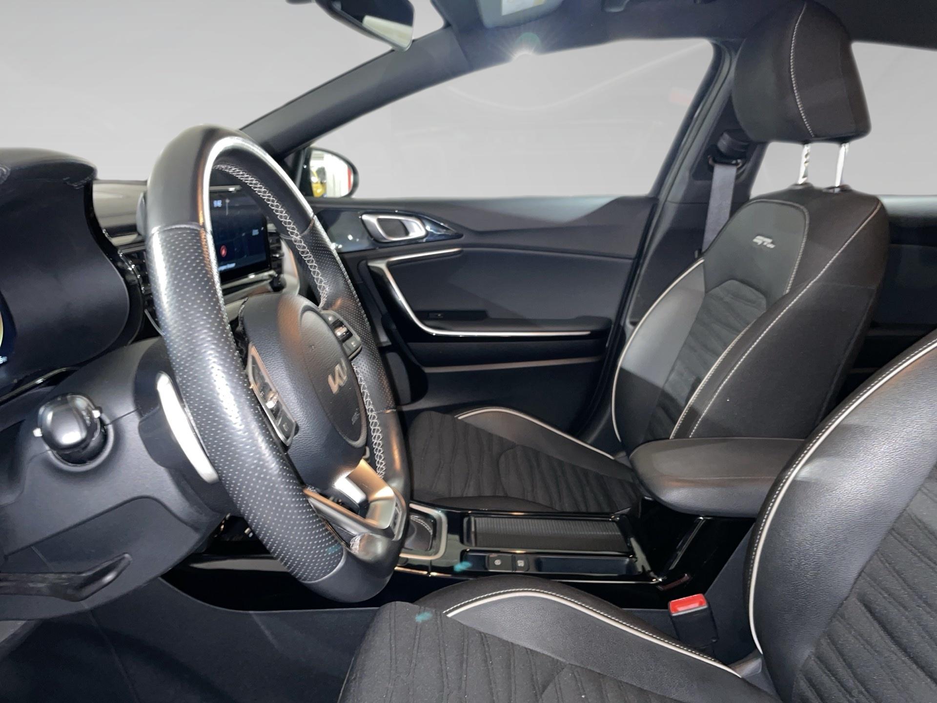 Kia XCeed 1.5T 140 GT Line - Photo 3