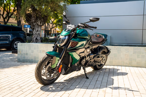 Ducati Diavel Diavel for Bentley - Photo 1