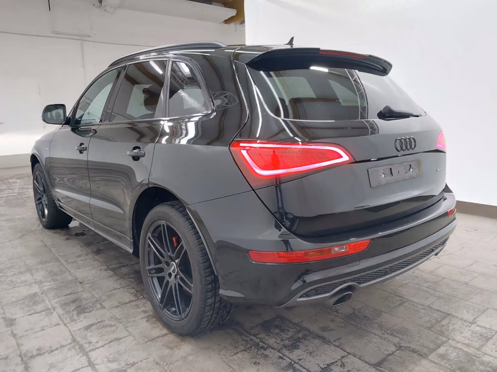 Audi Q5 - Photo 1