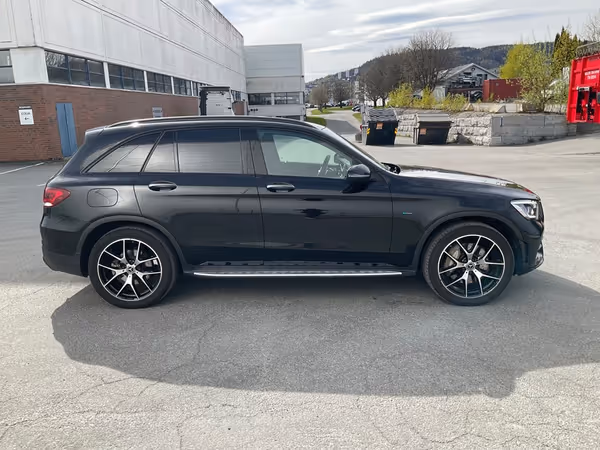 Mercedes-Benz GLC 300 - Photo 1