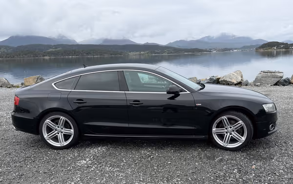 Audi A5 - Photo 2