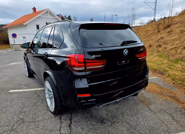 BMW X5 - Photo 2