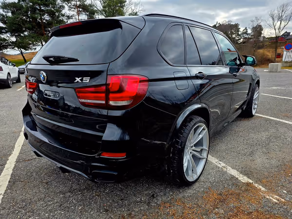 BMW X5 - Photo 3