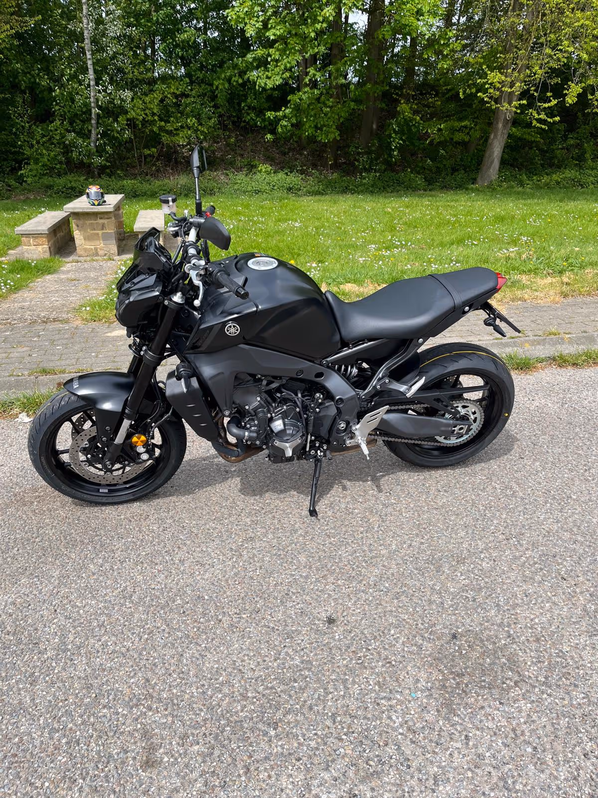 Yamaha MT-09 - Photo 1