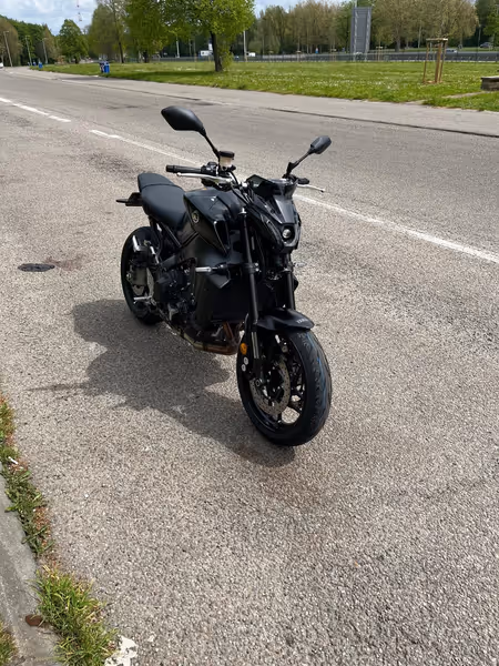 Yamaha MT-09 - Photo 2