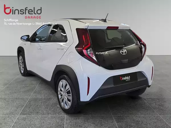 Toyota Aygo X 1.0i VVT-i X play Air - Photo 2