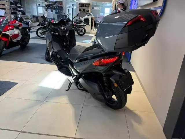 Yamaha X-Max 300 Tech Max - Photo 1
