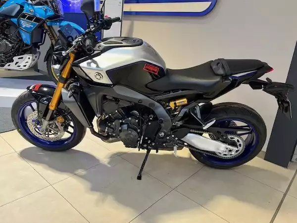 Yamaha MT-09 SP - Photo 3