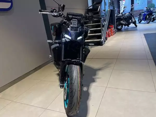 Yamaha MT-09 Y-AMT - Photo 2