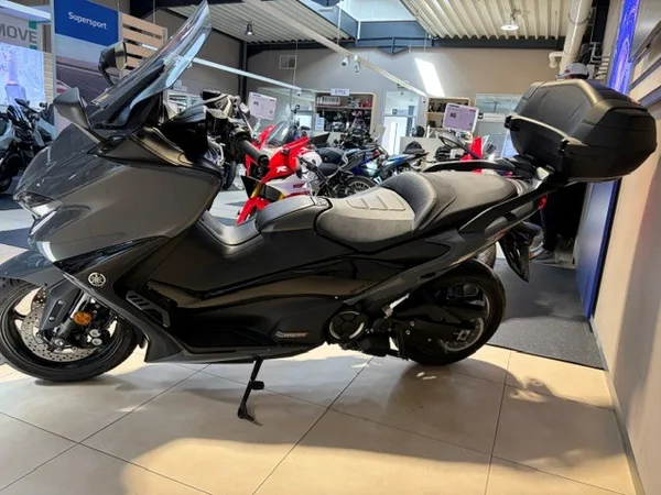 Yamaha TMAX 560 Tech Max - Photo 3