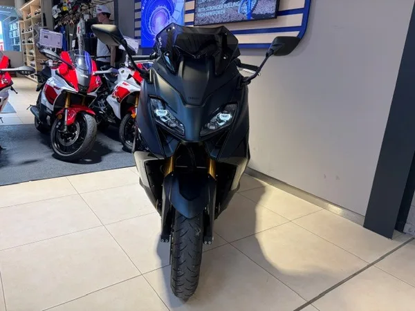 Yamaha TMAX 560 Tech Max - Photo 3