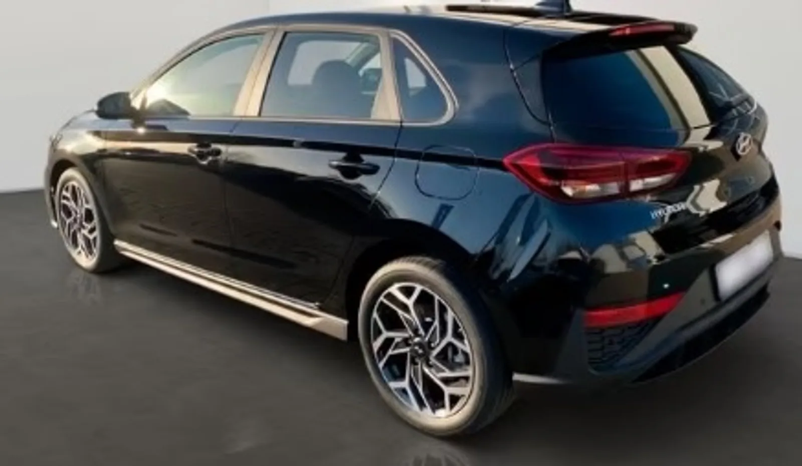 Hyundai i30 - Photo 1