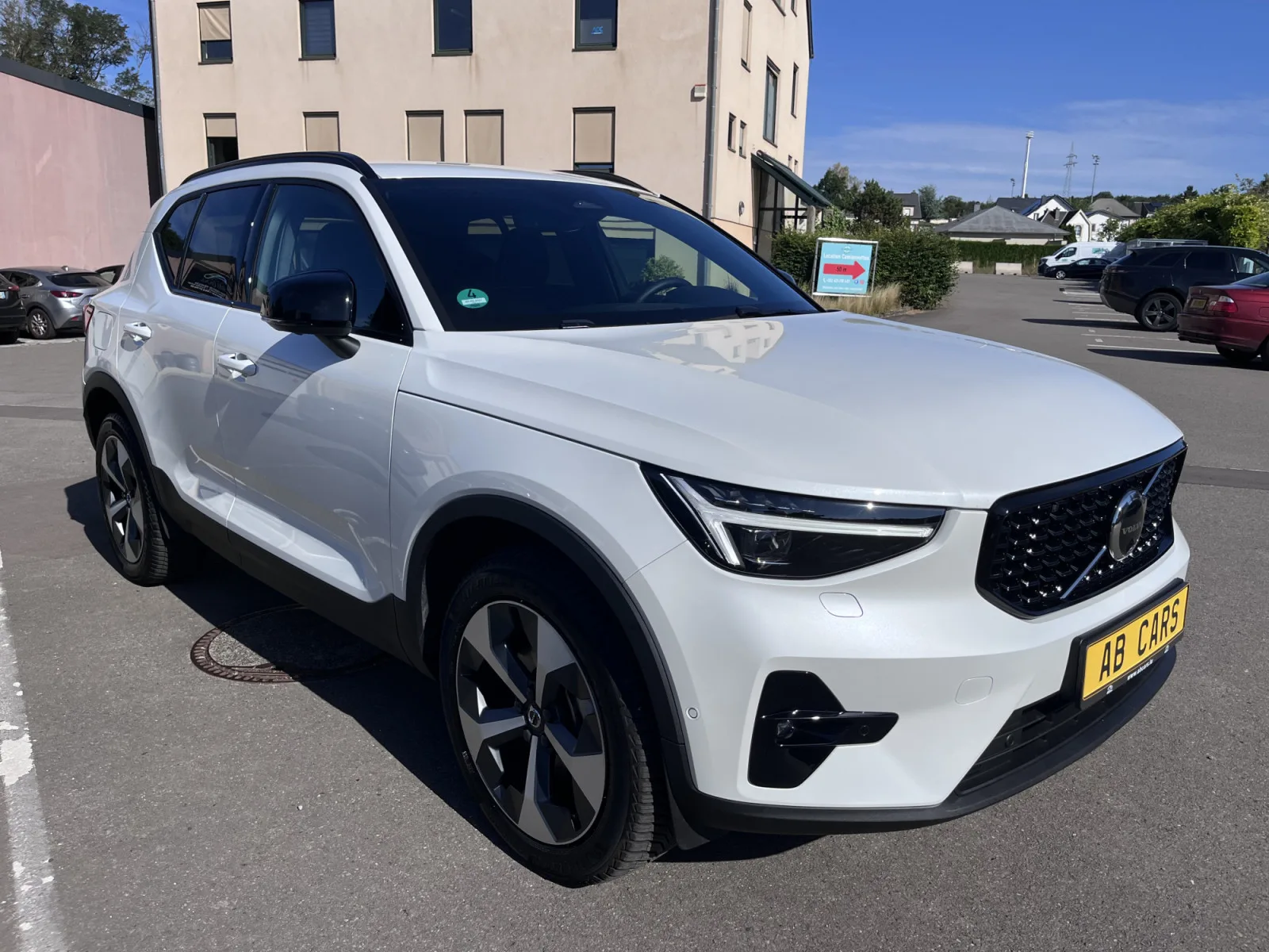 Volvo XC40 B3 Plus Dark DCT - Photo 1