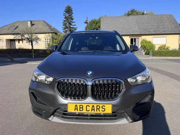 BMW X1 sDrive16dA 116PK - Photo 2