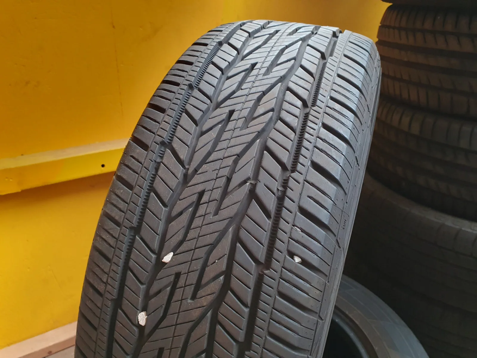 Pneus été 18 235/60 R18 107V - Photo 1