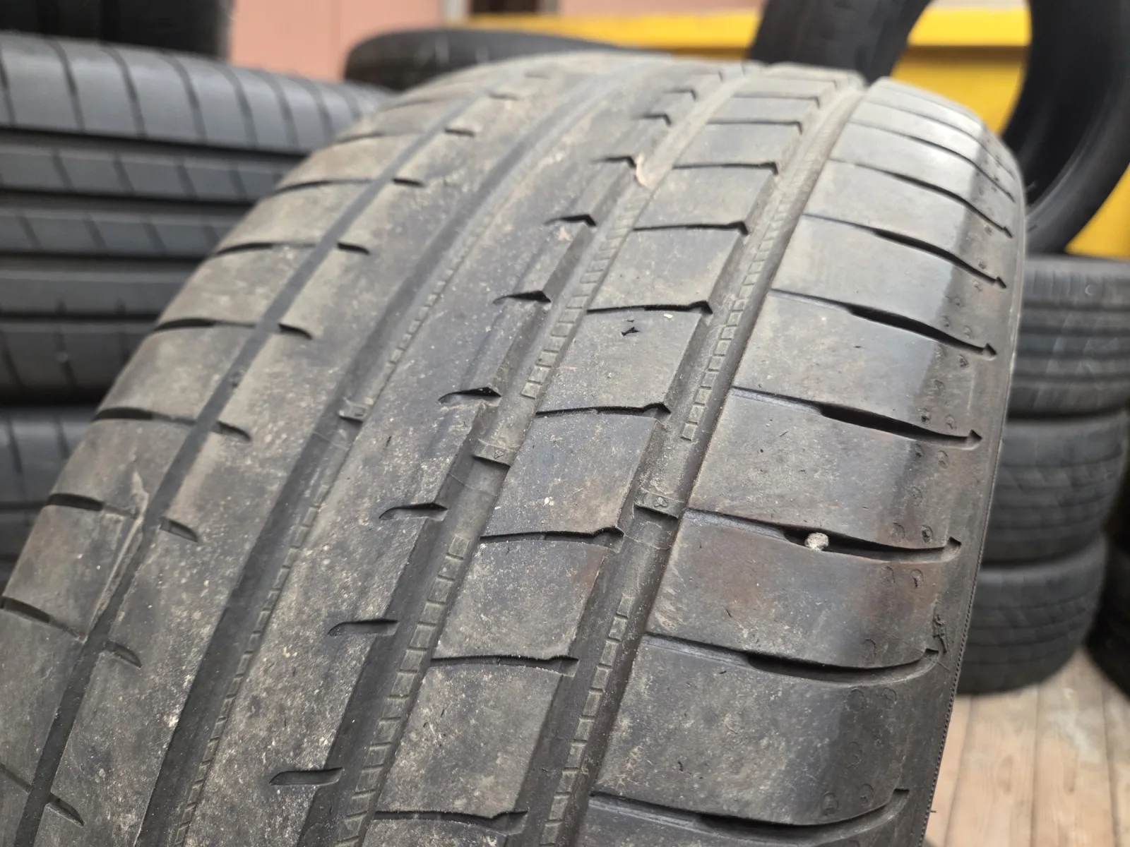 Pneus été 18 225/40 R18 92Y - Photo 1