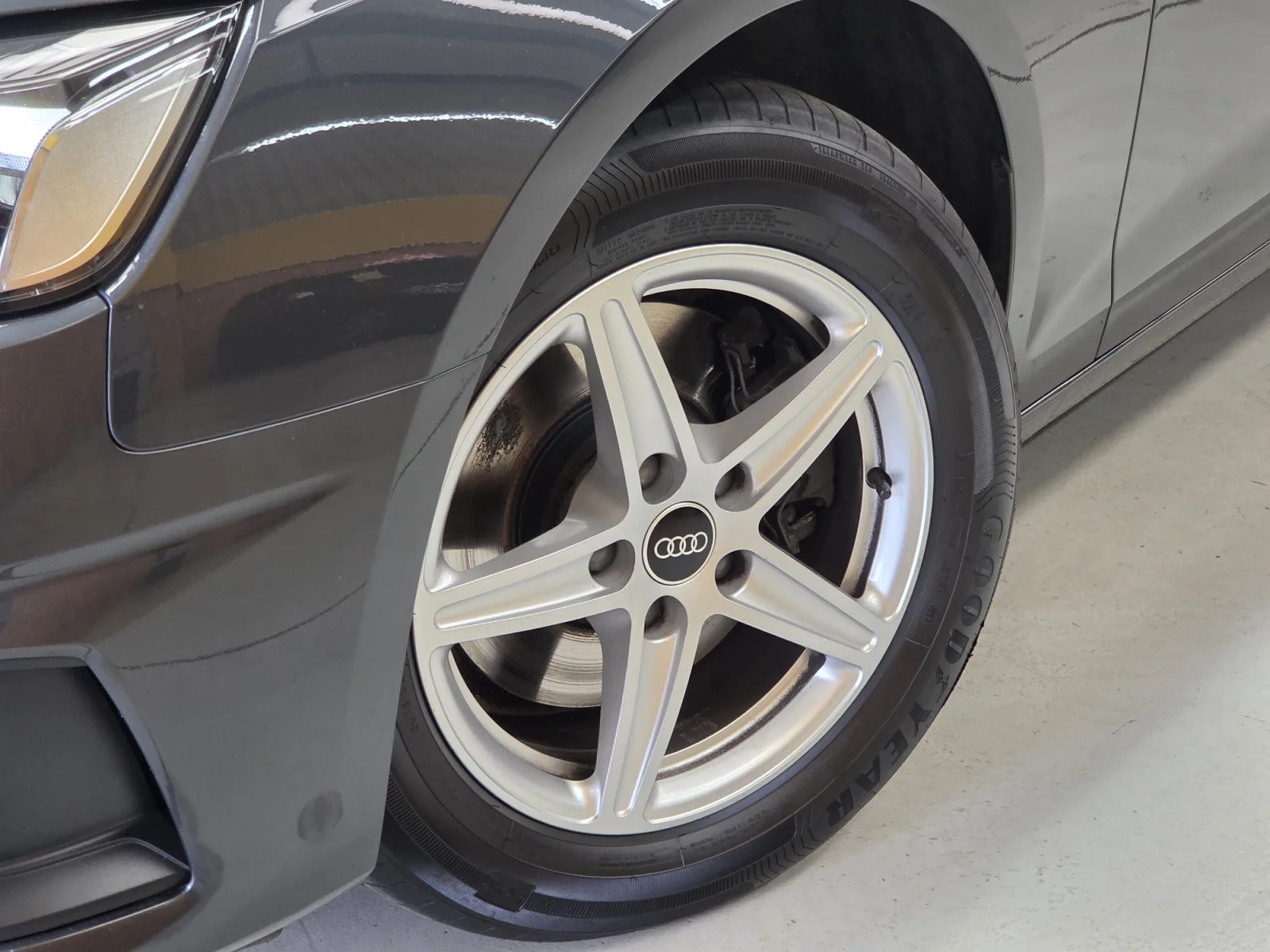 Audi A4 AVANT 30TDI ATTRACTION S-TRONIC - Photo 1