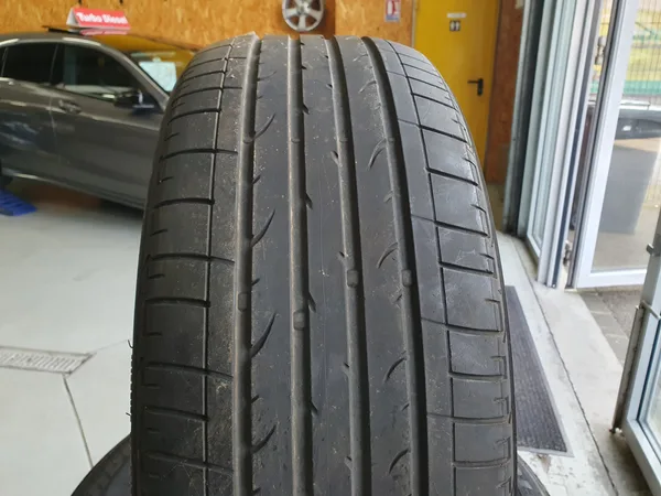 Pneus été 19 235/55 R19 101W - Photo 2
