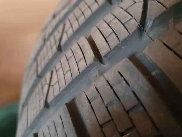 Jantes alu + Pneus hiver 17 225/45 R17 94H - Photo 3