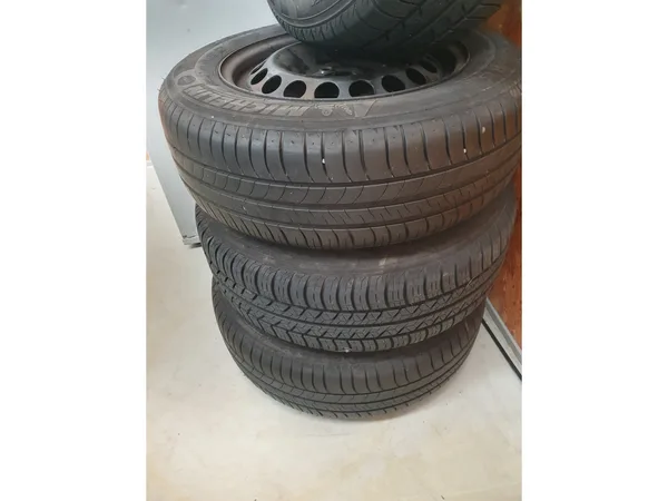 Jantes acier + Pneus été 15 195/65 R15 91T - Photo 2