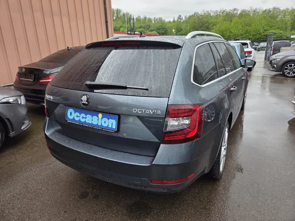 Skoda Octavia BREAK TDI DSG - Photo 3