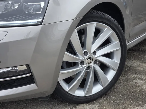 Skoda Octavia TDI DSG 150CV EDITION Laurin & klement - Photo 2